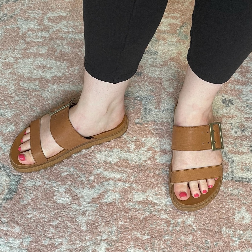 Sorel roaming platform sandal, great condition